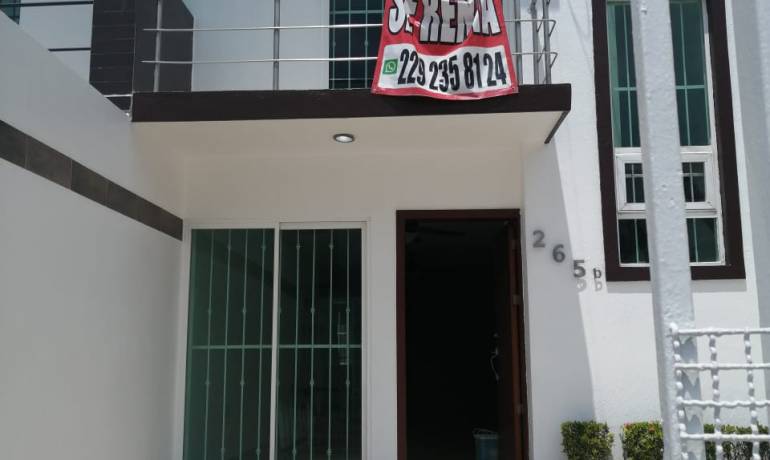 Casa en Renta de 3 RECÁMARAS SIN MUEBLES en Col. Luis Echeverría, Boca del Río, Ver.
